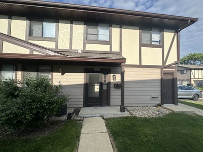 /international/us/1475-sacramento-drive-hanover-park-il-110108348027/