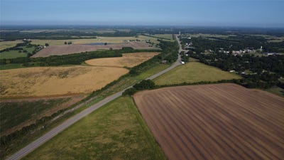 /international/us/highway-271-deport-tx-110109772932/