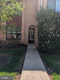 /international/us/214-stonybrook-drive-norristown-pa-110107777312/