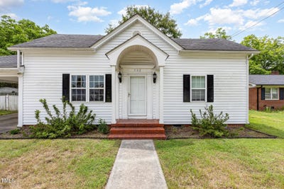/international/us/102-s-college-avenue-kenly-nc-110099643352/