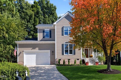 /international/us/109-menteith-court-apex-nc-110120410585/