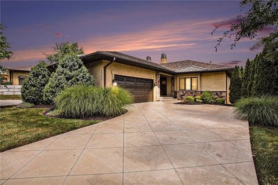 /international/us/19220-w-102nd-street-lenexa-ks-110100475821/