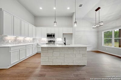 /international/us/1841-cottonwood-rd-fischer-tx-110101076490/