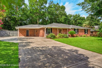 /international/us/514-sunset-drive-bay-saint-louis-ms-110109003290/
