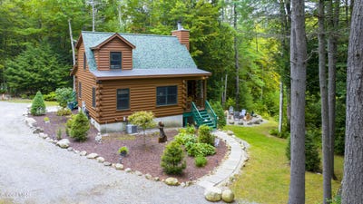 /international/us/426-e-kelm-pond-road-warrensburg-ny-110110327964/