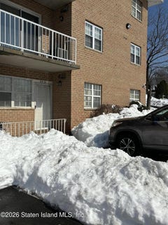 /international/us/85-elmwood-park-drive-staten-island-ny-110106030305/