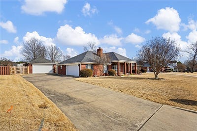 /international/us/2310-w-7th-street-russellville-ar-110105855701/