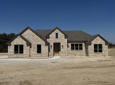/international/us/1094-colt-road-springtown-tx-110120562338/