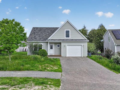 /international/us/6-stephanie-drive-gorham-me-110108784149/