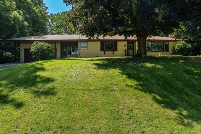 /international/us/5094-safford-road-rockford-il-110109915447/