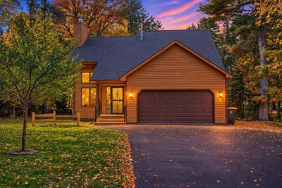 /international/us/7409-forest-drive-minocqua-wi-110110417444/