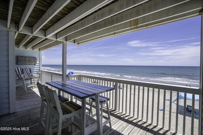 /international/us/1205-sand-dollar-court-kure-beach-nc-110106493370/