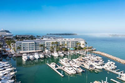 /international/us/617-front-street-key-west-fl-110108191061/