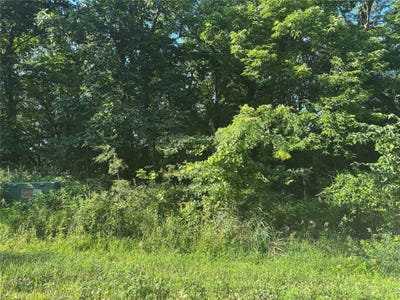 /international/us/4029-panorama-drive-panora-ia-110101069929/