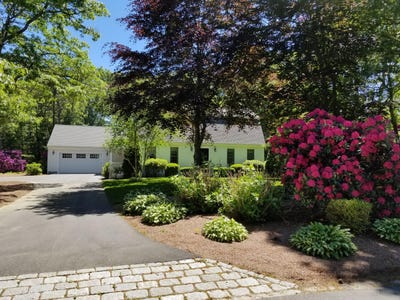 /international/us/85-clamshell-cove-road-cotuit-ma-110105523585/