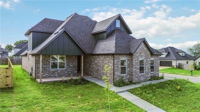 /international/us/1240-mammoth-street-centerton-ar-110108545461/