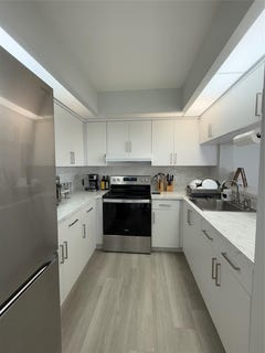 /international/us/12850-sw-4th-court-pembroke-pines-fl-110107508994/