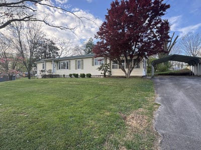 /international/us/205-oak-street-russell-springs-ky-110106955372/