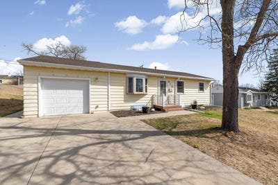 /international/us/616-e-oakland-street-rapid-city-sd-110107479832/