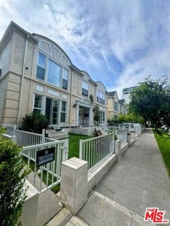 /international/us/133-s-crescent-dr-beverly-hills-ca-110108175872/