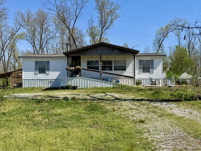 /international/us/16639-ridge-road-houston-mo-110108022521/