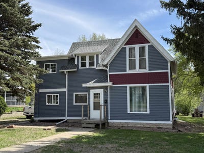 /international/us/1116-10th-hawarden-ia-110107938823/