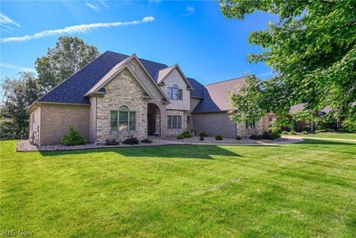/international/us/4966-abbey-church-avenue-nw-canton-oh-110120086493/