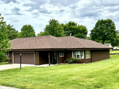 /international/us/4-d-pinecrest-rd-boonville-mo-110107927036/