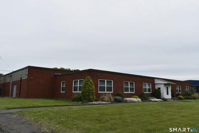 /international/us/319-lake-avenue-bristol-ct-110108342883/