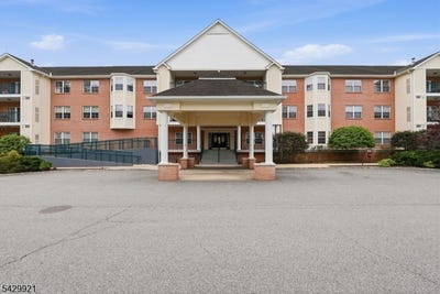 /international/us/401-dercole-ct-norwood-boro-nj-110107859069/