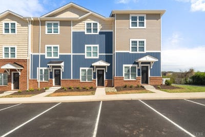/international/us/1600-wards-ferry-road-lynchburg-va-110103678112/