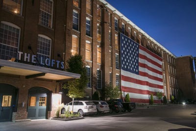 /international/us/195-mcgregor-street-manchester-nh-110108492338/