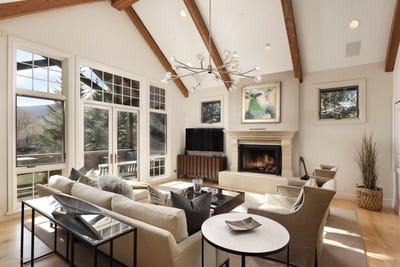 /international/us/42701-highway-82-aspen-co-110061202995/