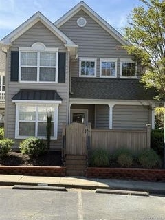 /international/us/201-bristol-common-williamsburg-va-110108304544/