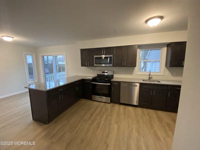 /international/us/12a-diamond-drive-barnegat-nj-110106617700/