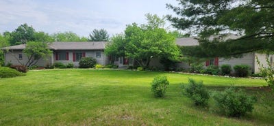 /international/us/1814-hickory-lane-dixon-il-110108397395/