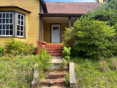 /international/us/208-west-mill-st-georgiana-al-110108296477/