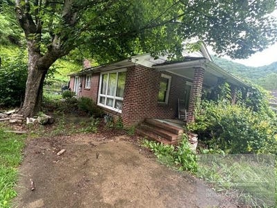 /international/us/1750-appalachian-hwy-pineville-wv-110108963613/