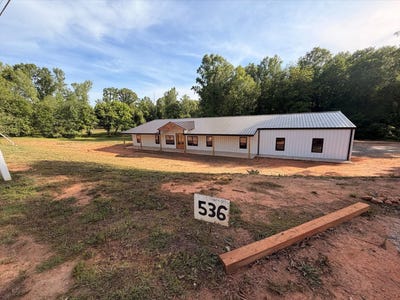 /international/us/536-old-mill-road-campobello-sc-110106727845/