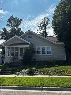 /international/us/235-n-calhoun-street-lapeer-mi-110101260783/