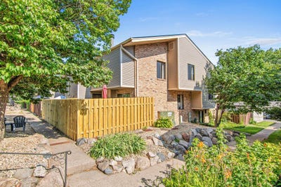 /international/us/4645-cedar-lake-road-s-saint-louis-park-mn-110109749767/