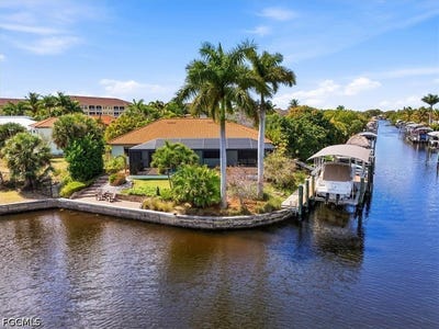 /international/us/2105-ottersrest-lane-cape-coral-fl-110120756050/