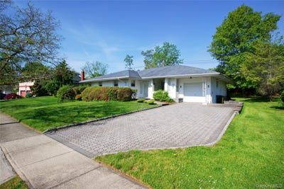 /international/us/11-hazelwood-drive-jericho-ny-110108168017/