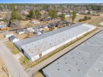 /international/us/211-s-canal-street-whiteville-nc-110097691666/