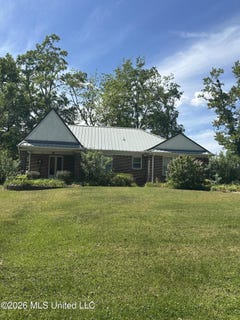 /international/us/114-s-stone-street-iuka-ms-110107665305/