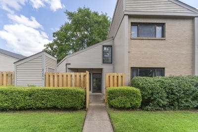 /international/us/2506-riverfront-drive-little-rock-ar-110108720540/