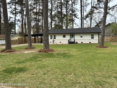 /international/us/1203-ne-field-lark-lane-brookhaven-ms-110106616281/