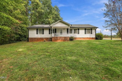 /international/us/1077-brown-farm-road-walnut-cove-nc-110120537160/
