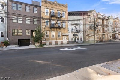 /international/us/133-hopkins-ave-jersey-city-nj-110106693636/