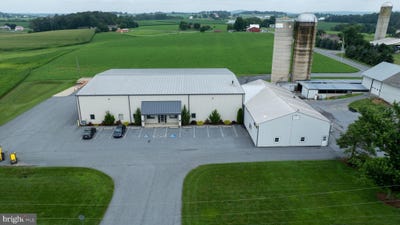 /international/us/608-fairview-road-manheim-pa-110101012687/